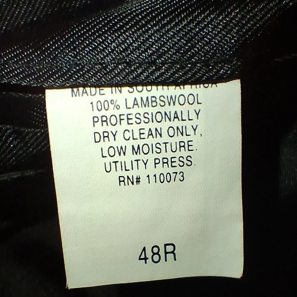 Croft And Barrow Men's Black and Gray Lambswool Houndstooth Blazer In A 48R.